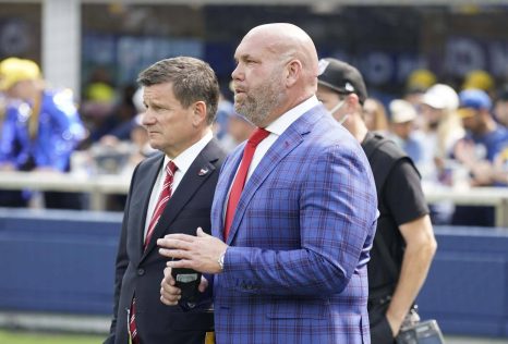 Michael Bidwell owner and Steve Keim general manager of the Cardinals during the NFL, American Football Herren