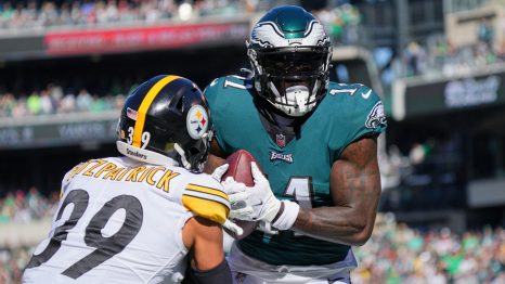 American Football player runs to a touch down during a match