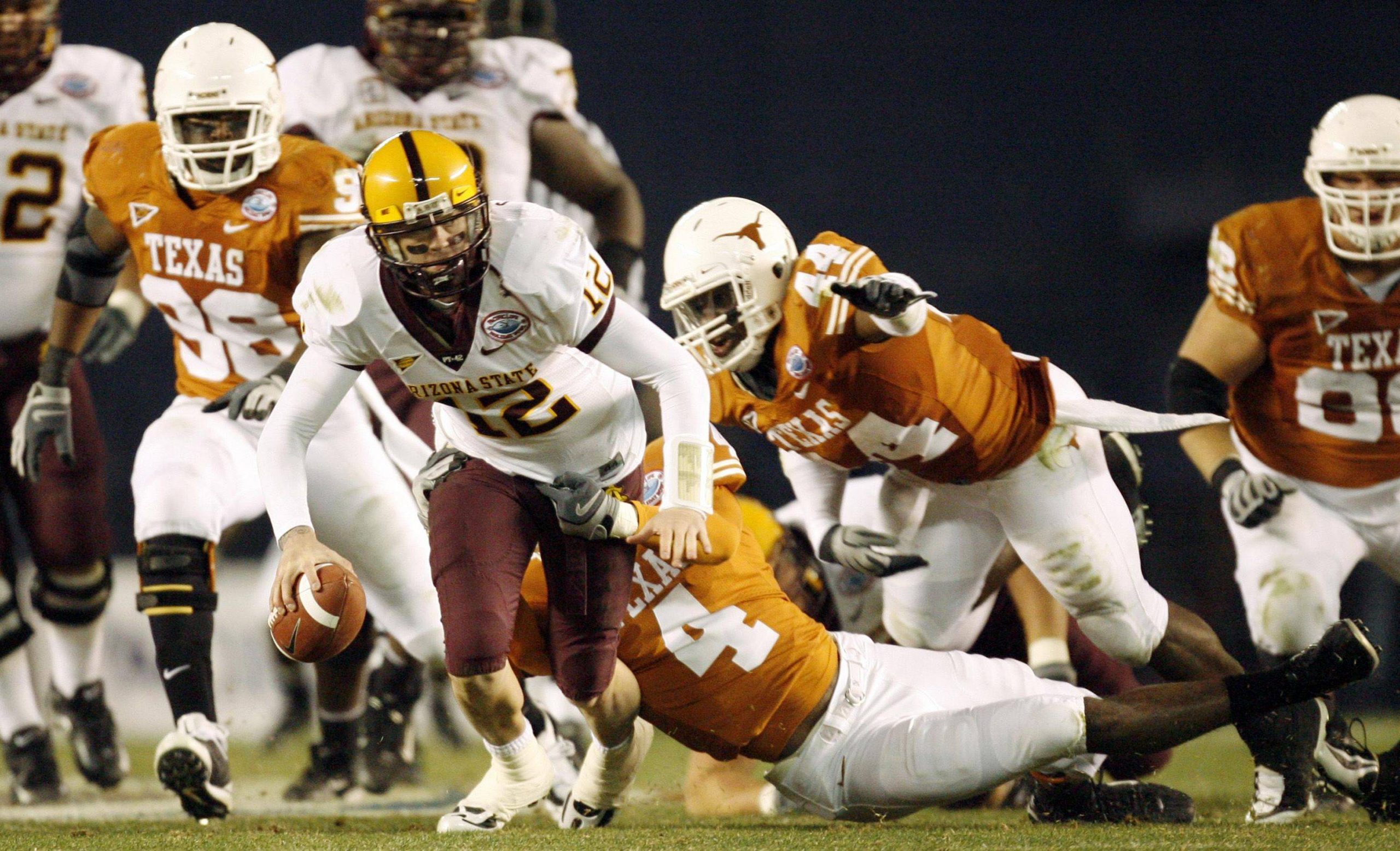 American football runs to a touchdown